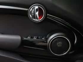 MINI Cabrio (2020) thumbnail 36