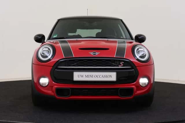 MINI Hatchback (2018) thumbnail 4