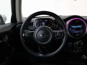 MINI Hatchback (2021) thumbnail 24