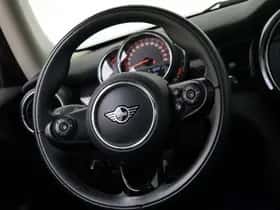 MINI Hatchback (2019) thumbnail 23