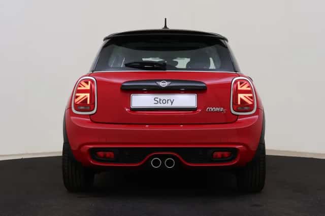 MINI Hatchback (2019) thumbnail 5