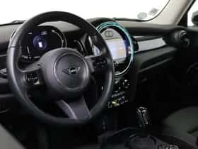 MINI Electric (2023) thumbnail 3