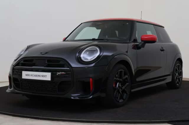 MINI Cooper (2025) thumbnail 1