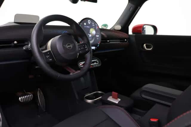 MINI Cooper (2025) thumbnail 3