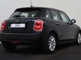 MINI Hatchback (2019) thumbnail 2