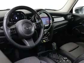 MINI Electric (2022) thumbnail 3
