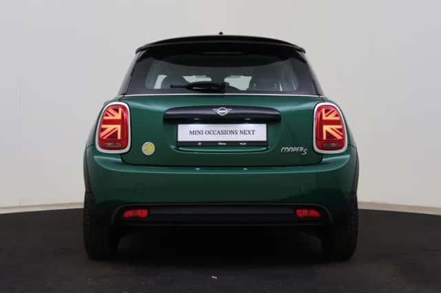 MINI Electric (2022) thumbnail 5