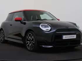 MINI Hatchback (2024) thumbnail 13