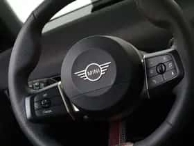 MINI Hatchback (2024) thumbnail 23