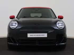 MINI Hatchback (2024) thumbnail 4