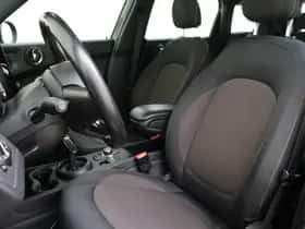 MINI Countryman (2019) thumbnail 8