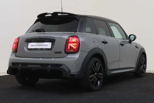 MINI Hatchback (2021) thumbnail 2