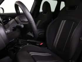 MINI Hatchback (2021) thumbnail 8
