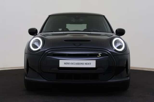 MINI Electric (2023) thumbnail 4