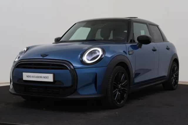 MINI Hatchback (2022) thumbnail 1