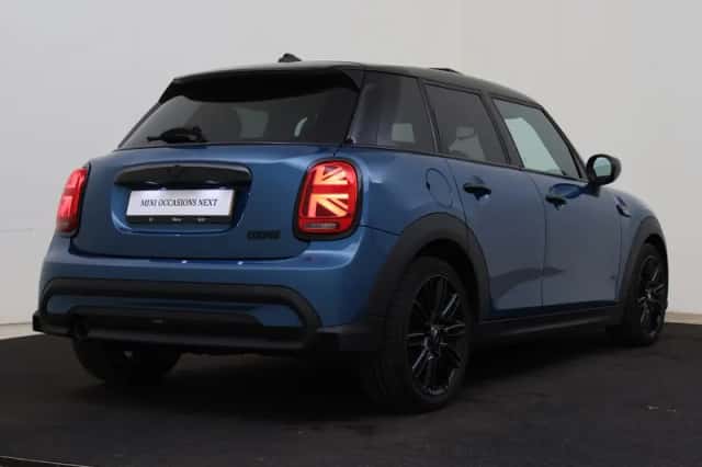 MINI Hatchback (2022) thumbnail 2