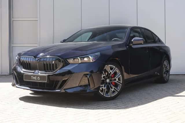 BMW i5 (2026) thumbnail 1