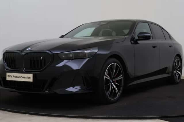 BMW i5 (2026) thumbnail 1