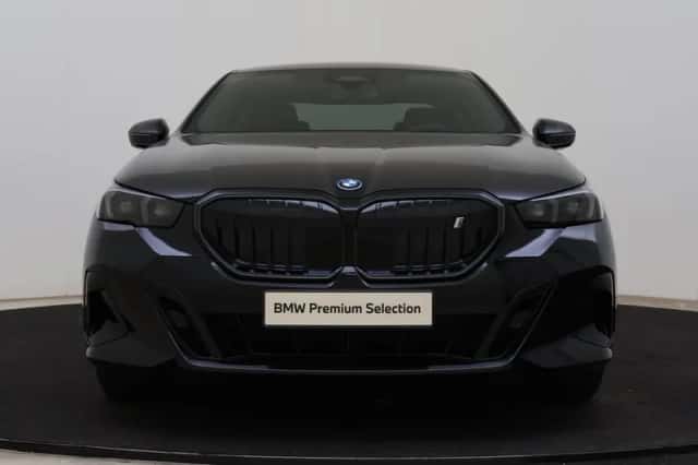 BMW i5 (2026) thumbnail 4
