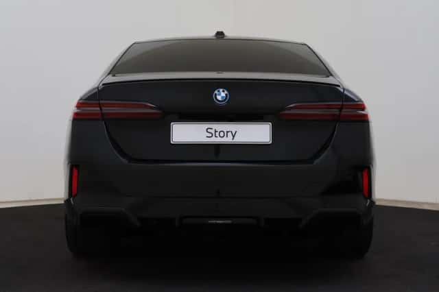 BMW i5 (2026) thumbnail 5