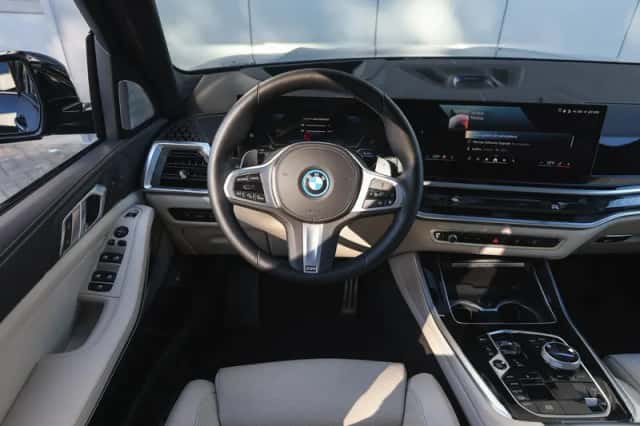 BMW X5 (2025) thumbnail 3