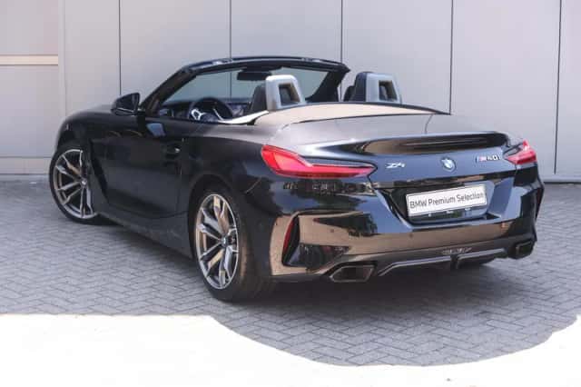 BMW Z4 (2023) thumbnail 2