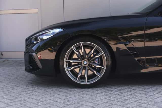 BMW Z4 (2023) thumbnail 4