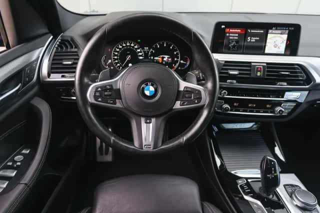 BMW X3 (2018) thumbnail 3