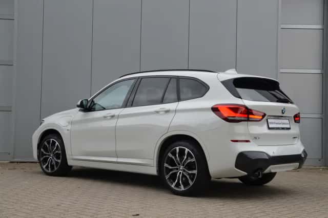 BMW X1 (2021) thumbnail 4