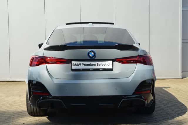 BMW i4 (2026) thumbnail 4