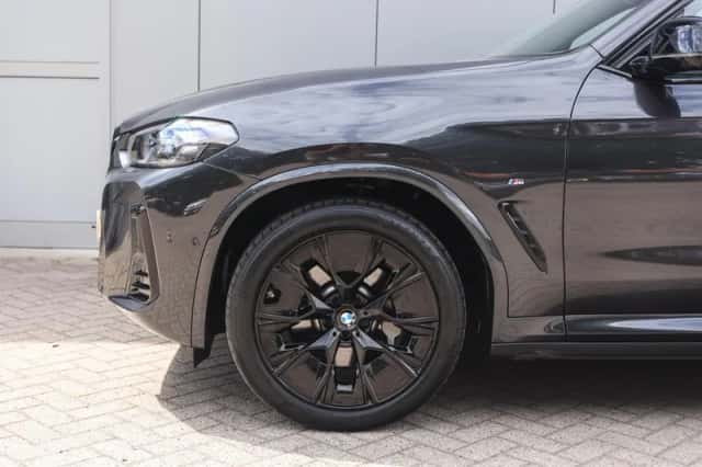 BMW iX3 (2024) thumbnail 5