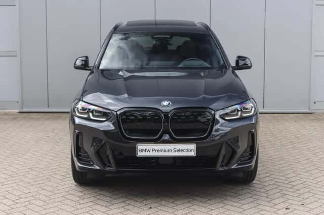 BMW iX3 (2024) thumbnail 6
