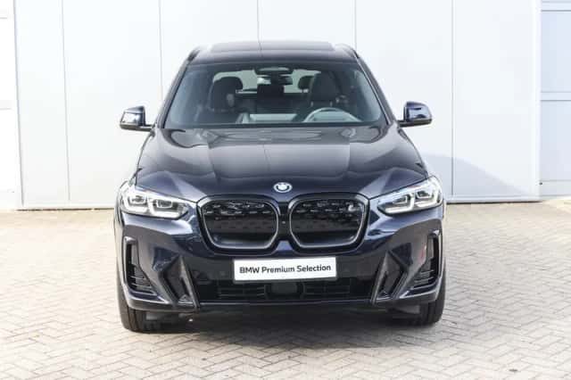 BMW iX3 (2024) thumbnail 6