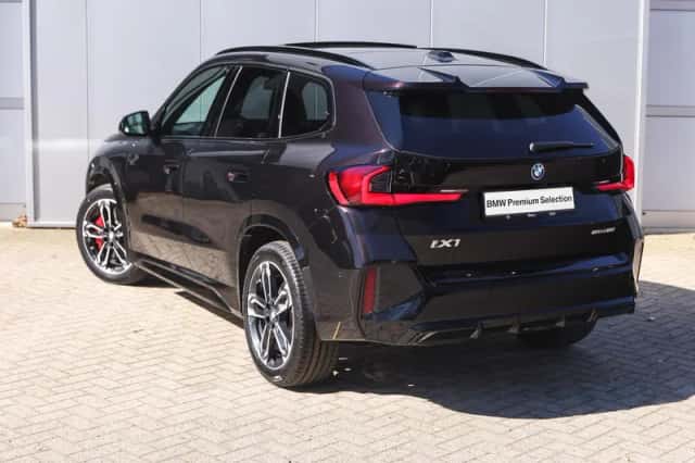 BMW iX1 (2026) thumbnail 2
