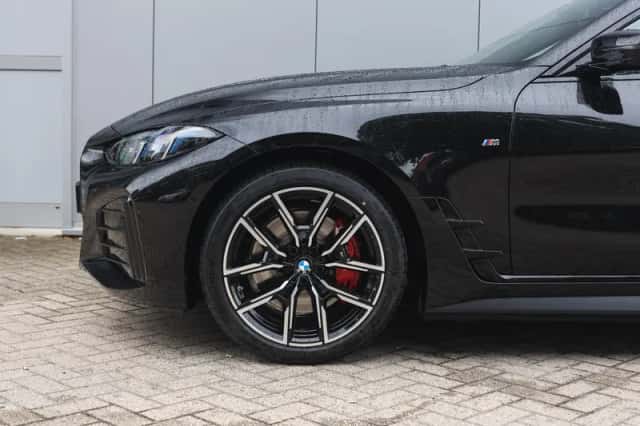 BMW i4 (2026) thumbnail 4