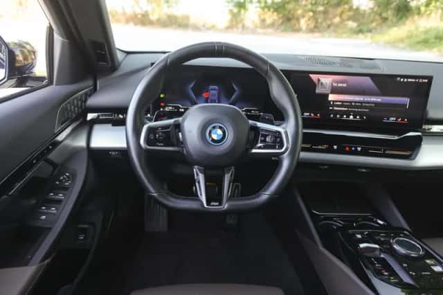 BMW 5-Serie (2024) thumbnail 3