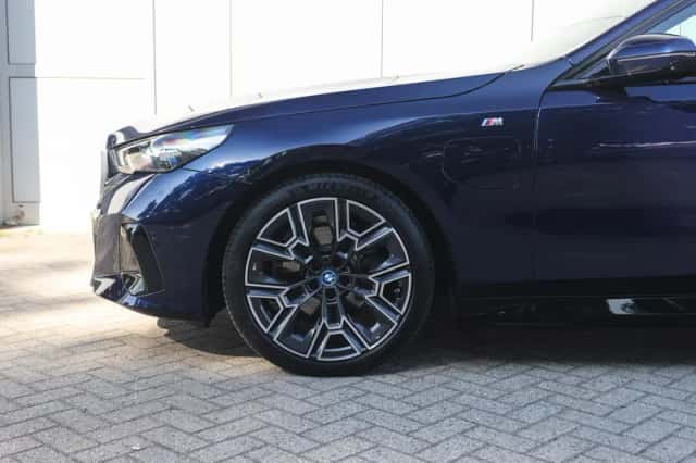 BMW 5-Serie (2024) thumbnail 4