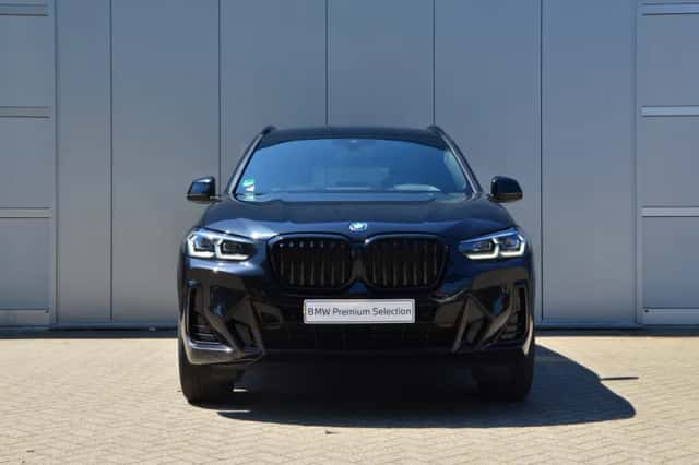 BMW X3 (2022) thumbnail 2