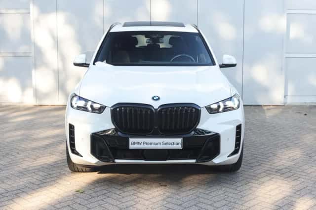 BMW X5 (2023) thumbnail 6