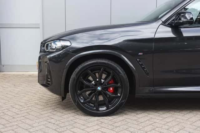 BMW iX3 (2024) thumbnail 5