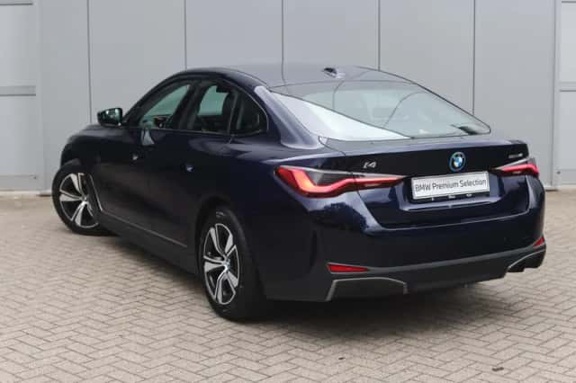 BMW i4 (2023) thumbnail 2
