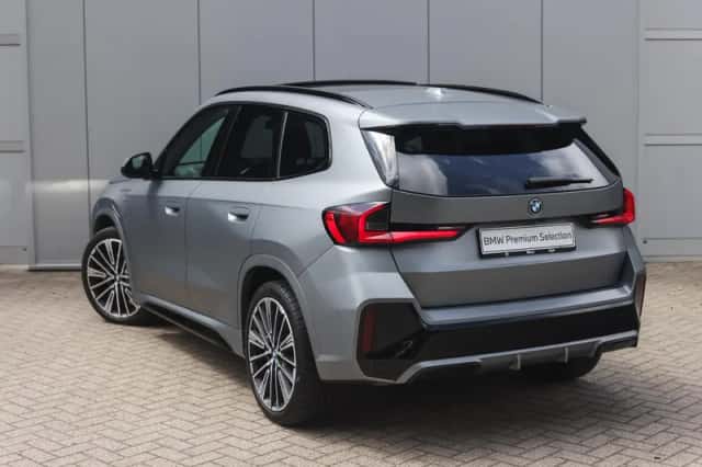 BMW X1 (2023) thumbnail 2
