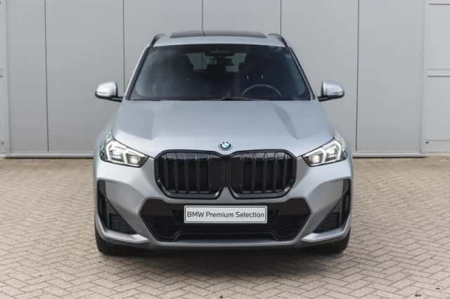 BMW X1 (2023) thumbnail 6