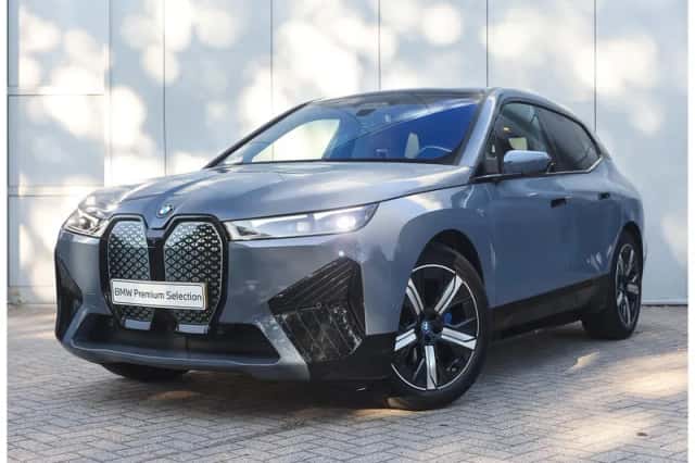 BMW iX (2023) thumbnail 1