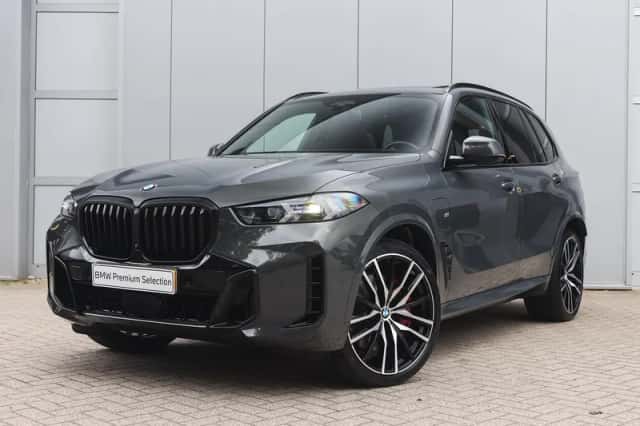 BMW X5 (2023) thumbnail 1