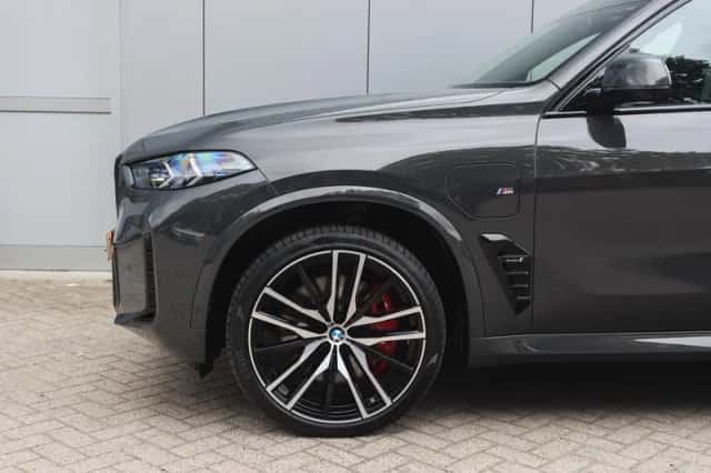 BMW X5 (2023) thumbnail 5