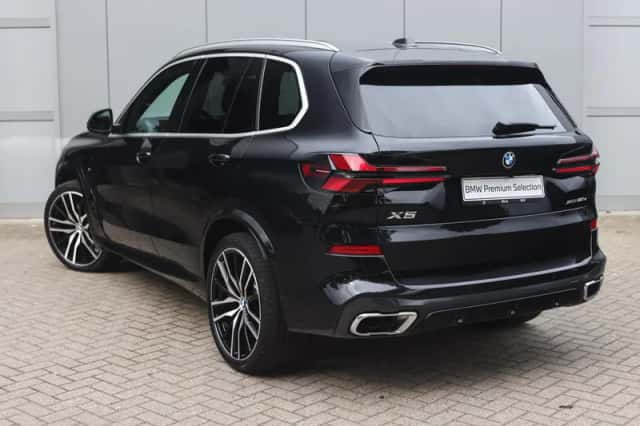 BMW X5 (2025) thumbnail 2