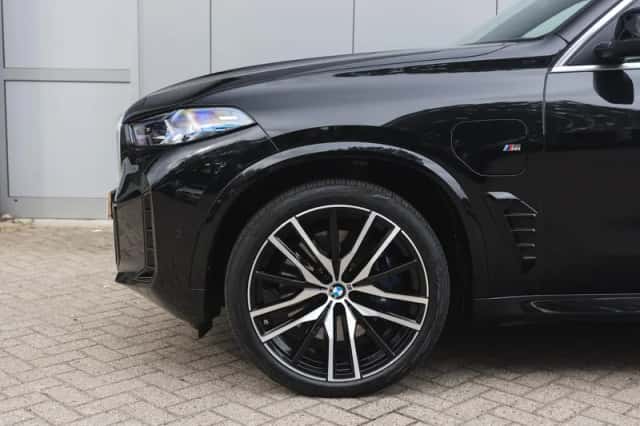 BMW X5 (2025) thumbnail 5