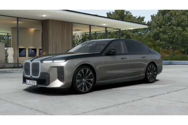 BMW i7 (2026) thumbnail 1