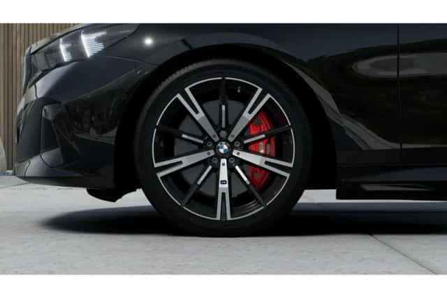 BMW i5 (2026) thumbnail 6